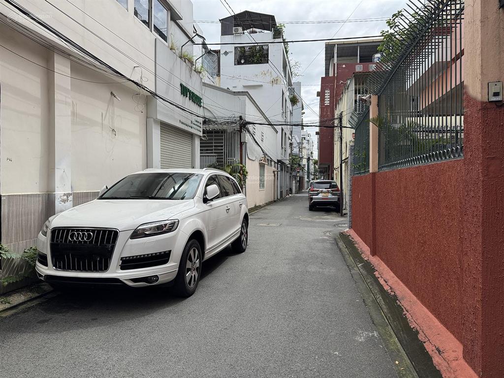 Nhà 3 lầu+s.thượng (3,5mx18m=63m2)+thang máy, n.thất ccấp, 5 p.ngủ, hẻm 6m khu thời trang lê văn sỹ