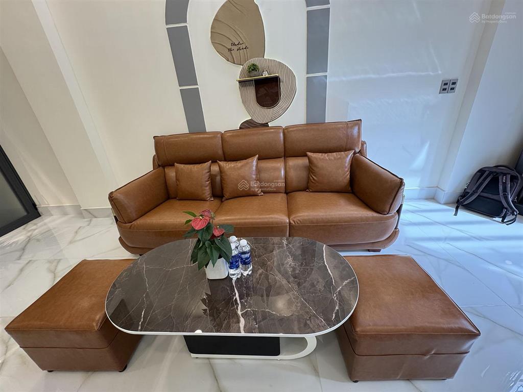 Nhà 3 lầu+s.thượng (3,5mx18m=63m2)+thang máy, n.thất ccấp, 5 p.ngủ, hẻm 6m khu thời trang lê văn sỹ