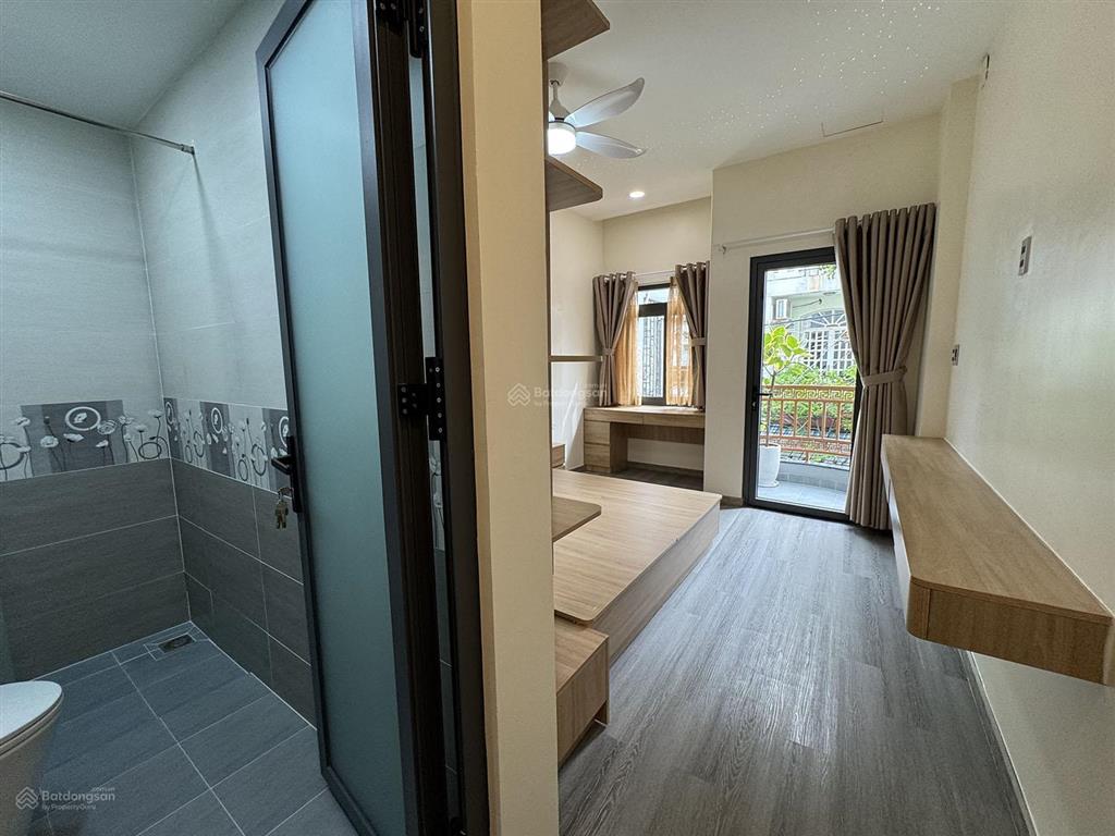 Nhà 3 lầu+s.thượng (3,5mx18m=63m2)+thang máy, n.thất ccấp, 5 p.ngủ, hẻm 6m khu thời trang lê văn sỹ