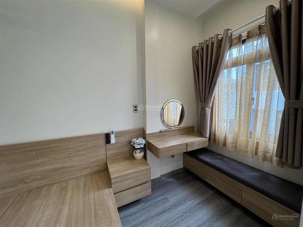 Nhà 3 lầu+s.thượng (3,5mx18m=63m2)+thang máy, n.thất ccấp, 5 p.ngủ, hẻm 6m khu thời trang lê văn sỹ