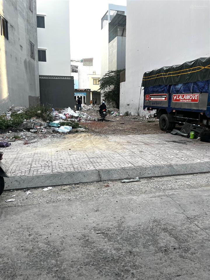 Bán gấp lô đất đường chiến lược, p. bình trị đông dt 5mx17m, giá 5.5 tỷ (bớt lộc), đường rộng 6m