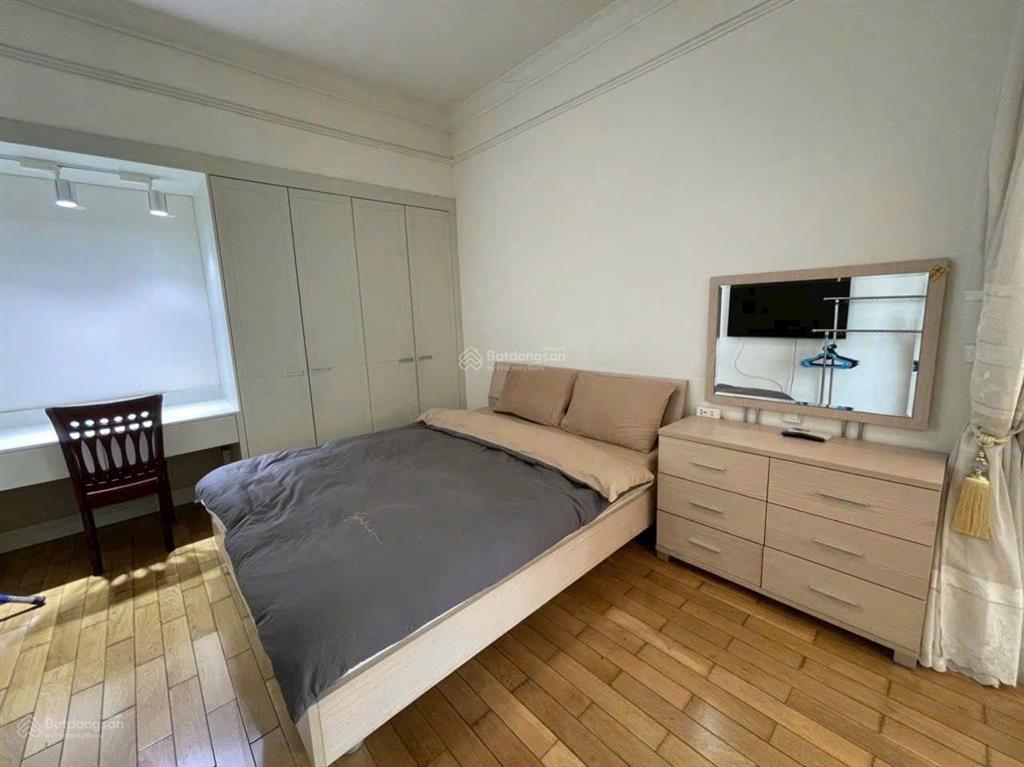 Cho thuê the manor 1pn 1wc 51m giá 14tr