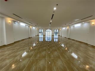 Cho thuê sàn mp xã đàn, nam đồng 190m2 thông sàn, giá 35 triệu, trang bị đủ đh, pccc, thang máy
