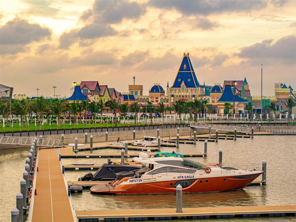 Miễn phí tới 24 tháng. cơ hội có 102 kinh doanh tại vinhomes royal island hải phòng