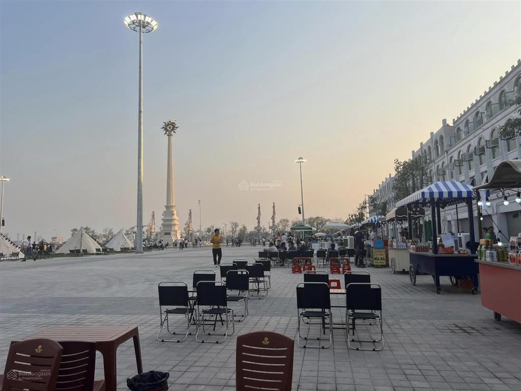 Miễn phí tới 24 tháng. cơ hội có 102 kinh doanh tại vinhomes royal island hải phòng