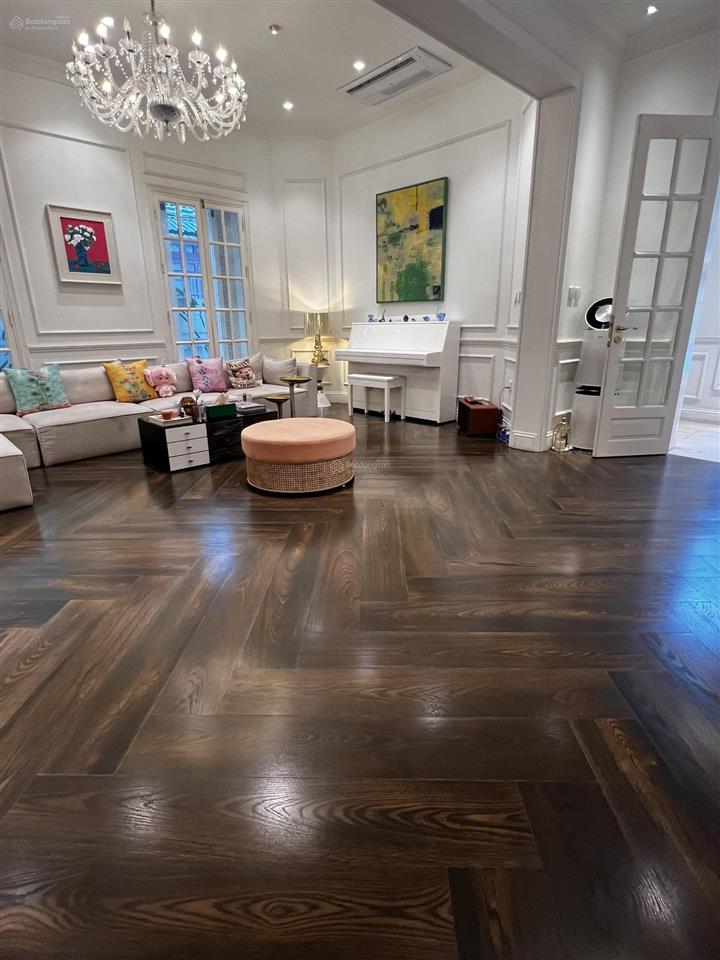 (chính chủ) tôi bán căn biệt thự, mặt phố tô ngọc vân, q tây hồ, dt 170 x 6t, mt 6,5 m, 95 tỷ