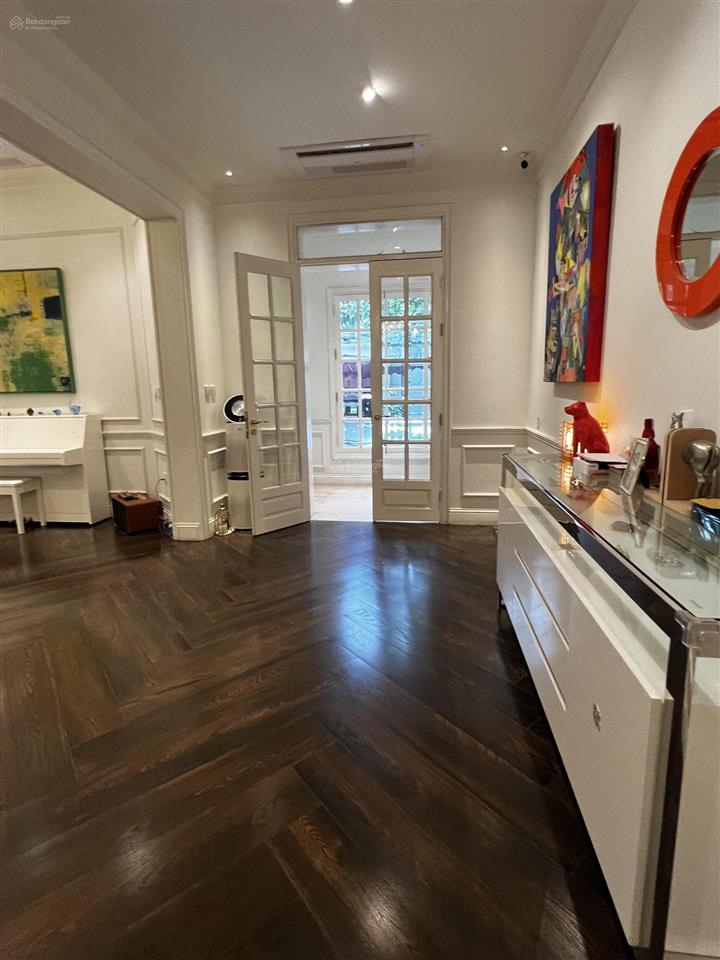 (chính chủ) tôi bán căn biệt thự, mặt phố tô ngọc vân, q tây hồ, dt 170 x 6t, mt 6,5 m, 95 tỷ