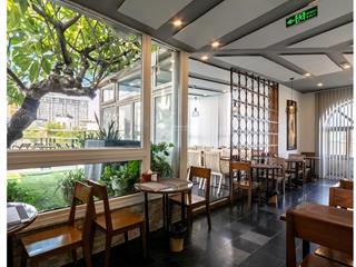 (chính chủ) tôi cần bán toà mặt phố quán thánh, q ba đình, dt 470 m2, 7 tầng, lô góc, giá 250 tỷ