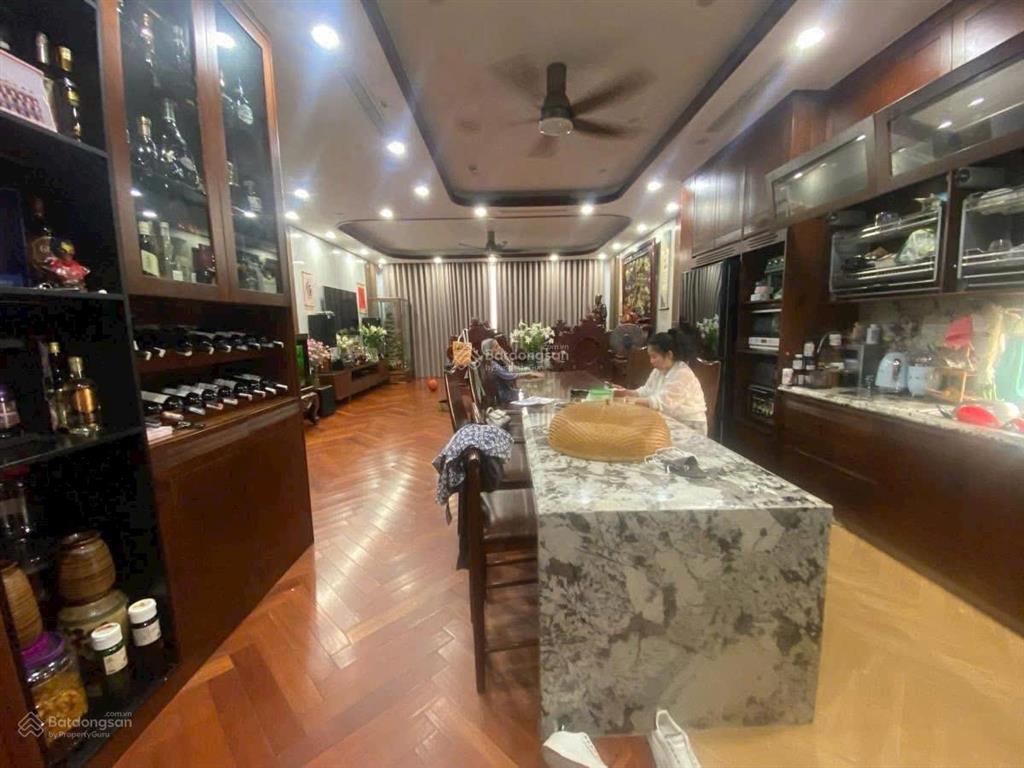 [ chính chủ] tôi cần bán toà nhà trong khu quần thể đảo ngọc, q ba đình, dt 230 m x 11 t, mt 8 m.