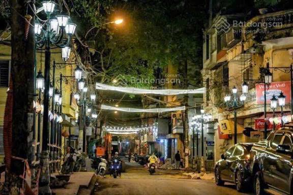 [ chính chủ] tôi cần bán toà nhà trong khu quần thể đảo ngọc, q ba đình, dt 230 m x 11 t, mt 8 m.