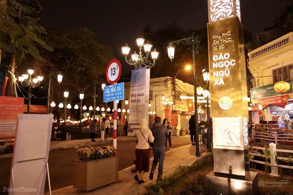 [ chính chủ] tôi cần bán toà nhà trong khu quần thể đảo ngọc, q ba đình, dt 230 m x 11 t, mt 8 m.