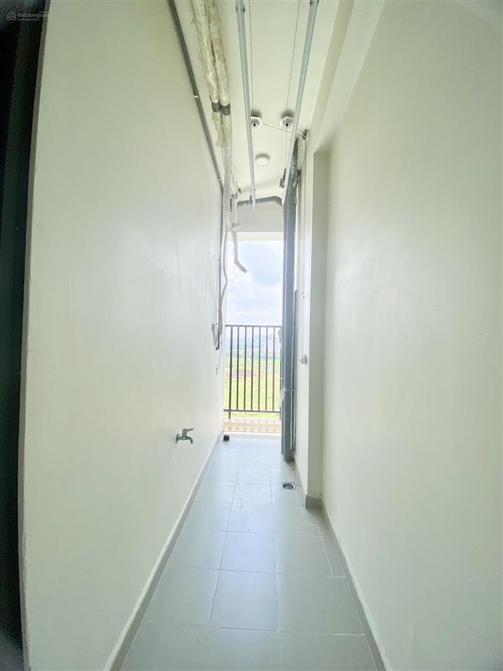 2.3tỷ ở ngay căn 2pn view sông sài gòn intela, nhà trống cơ bản, tầng cao, tặng tiền sổ