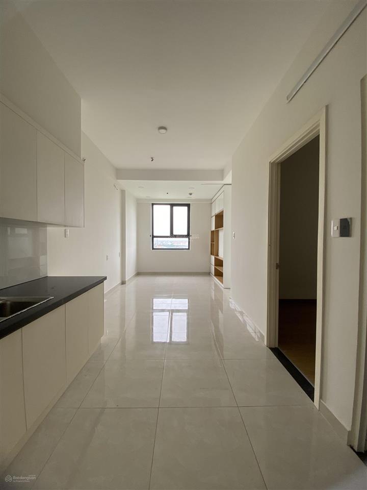 2.3tỷ ở ngay căn 2pn view sông sài gòn intela, nhà trống cơ bản, tầng cao, tặng tiền sổ