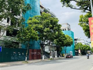 Một nhà ra phố đất tặng nhà xây biệt thự tòa vp, chung cư mini 240m2, mt 11m sát tâm anh, công viên
