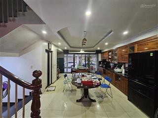 Bán nhà riêng 30 tỷ, 100m2 tại phố việt hưng, long biên, hà nội