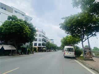 Siêu phẩm mặt phố.110m2 mặt tiền 6m full thổ.view thoáng vĩnh viễn.sát cầu trần hưng đạo.giá tốt