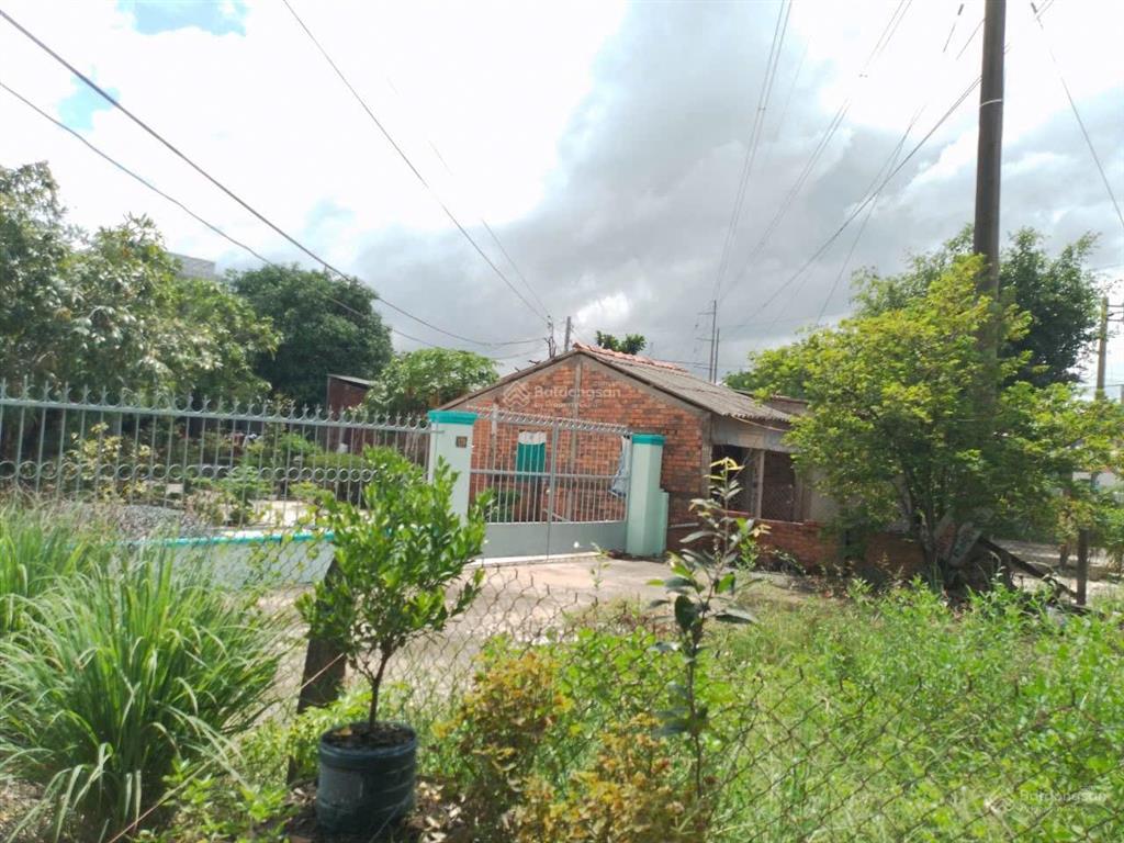 Đát mt ql1a xa thạnh đức huyện bến lức tỉnh long an,(10x106) full tc ko dính qhlg