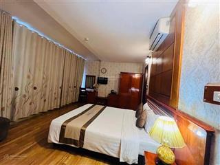 Khách sạn 40 phòng doanh thu đỉnh cao ngay mặt phố quận ba đình 150m2 15 tầng. mt 6.5m. chào 165 tỷ