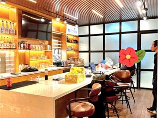 Nhà mặt phố khu trung tâm quận đống đa 9 tầng có hầm thông sàn vỉa hè 90m.mt 4.2m. chào 45.5 tỷ