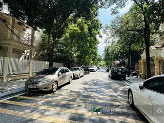 Bán bt giảng võ, mặt ngõ ô tô tránh dừng đỗ, sát vin gallery, dt 139m2, mt 11m