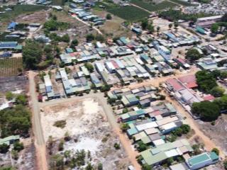 Bán lô đất 119m2 cách biển 5 phút, kdc đông đúc full thổ  950tr/lô