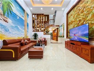 Tôi cần bán gấp căn nhà ở chu văn an, q.bình thạnh  cho thuê 22tr/th giá 3 tỷ560  51m2 sổ tên tôi