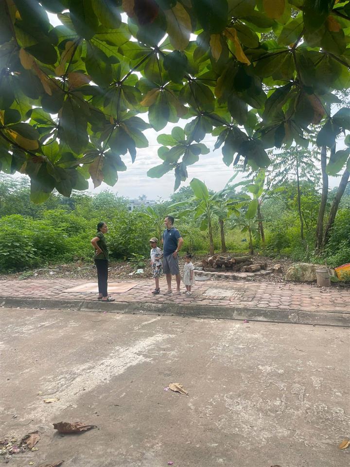 Chính chủ bán lô đất biệt thự tại kđt xuân hòa, vị trí trung tâm ngay chợ, quan tâm  0966 392 ***