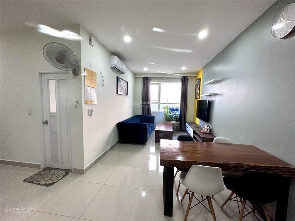 Topaz elite block phoenix 2 căn 73m2 2 phòng ngủ nội thất cơ bản đầy đủ tầng trung view thoáng.