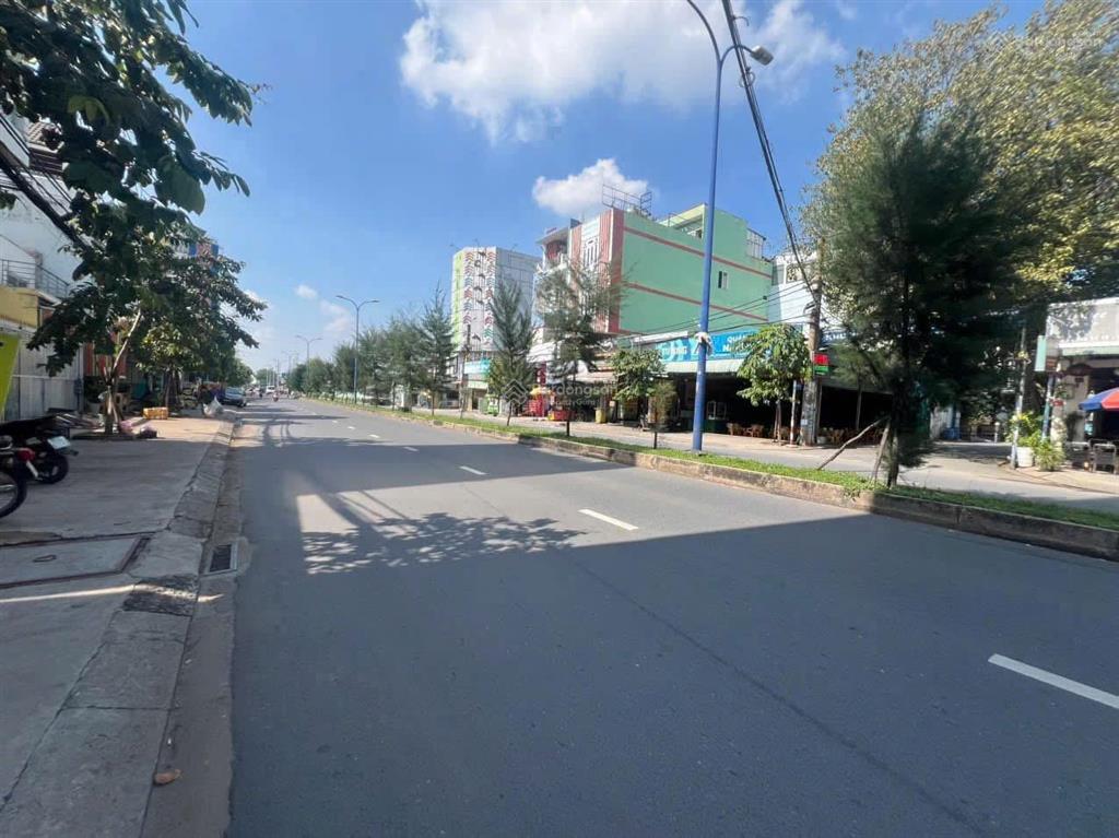 Cần bán lô góc 2 mặt tiền đường m1, bình hưng hòa, 5 x 22m giá 12.5 tỷ