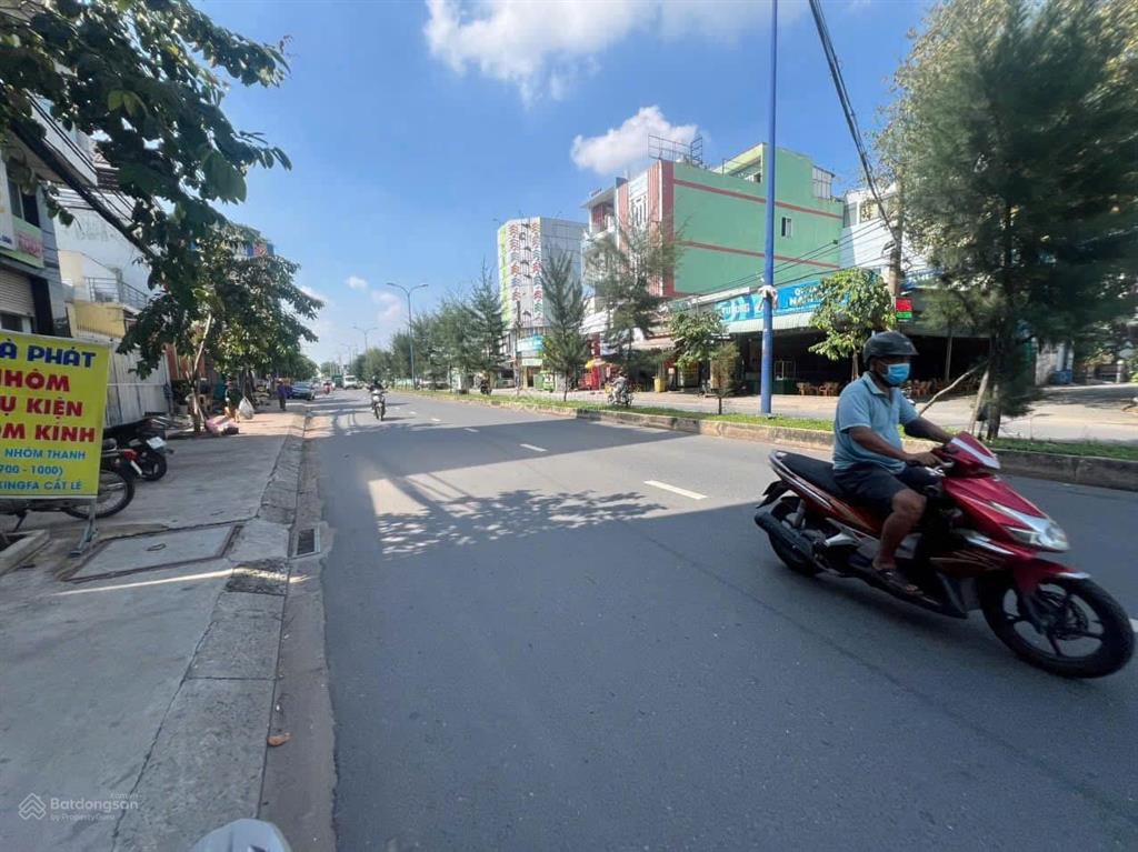 Cần bán lô góc 2 mặt tiền đường m1, bình hưng hòa, 5 x 22m giá 12.5 tỷ