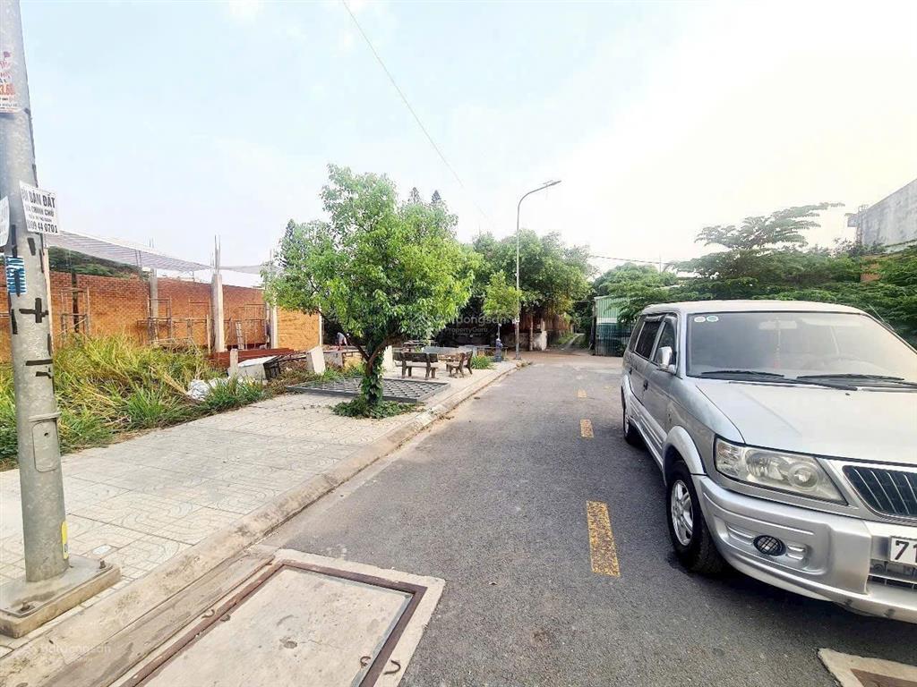 Cần bán gấp lô đât hẻm 190 đường vườn lài giá 6.3 tỷ diện tích 4 x 18m