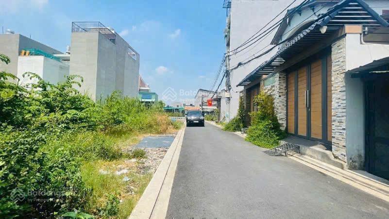 Bán đất đường an phú đông 9 vào 100m giá 4,7 tỷ diện tích 4 x 14.3m