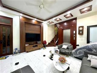 6 tầng thang máy hơn 15 tỷ  cách phố tây sơn 10m  vài bước ra vườn hoa công đoàn