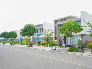 Giá bán trực tiếp chủ nhà  bán nhanh căn villa view sông 3 tầng 5 phòng ngủ victoria