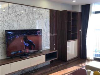 Chính chủ cho thuê 3 pn 142m2 full đồ view thoáng, tầng trung tại 302 cầu giấy 25 tr  0976 875 ***