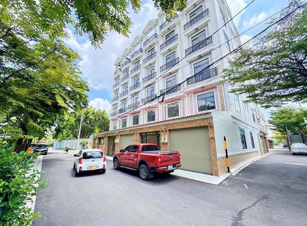 Bán nhà phố ven sông sài gòn, trục sát mặt tiền quốc lộ 13, thủ đức