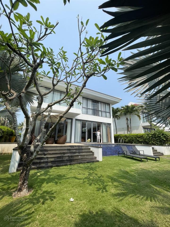 Chính chủ bán gấp biệt thự biển view trực diện biển, 508m2 sổ hồng full nội thất, hồ bơi sân vườn