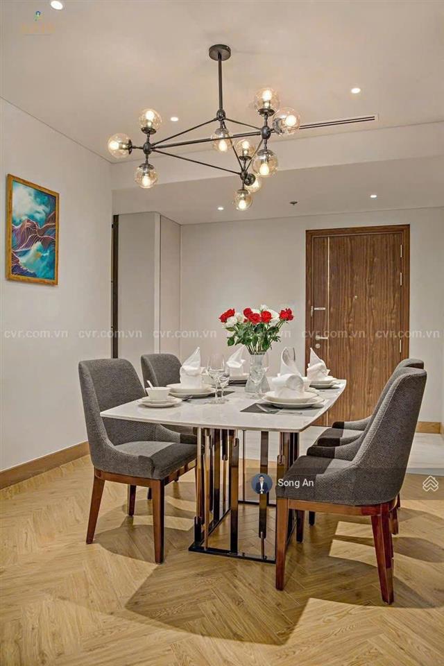 Chính chủ bán ngày căn 2pn, full nội thất cao cấp, 123m2, sổ hồng vĩnh viễn, view trực diện biển