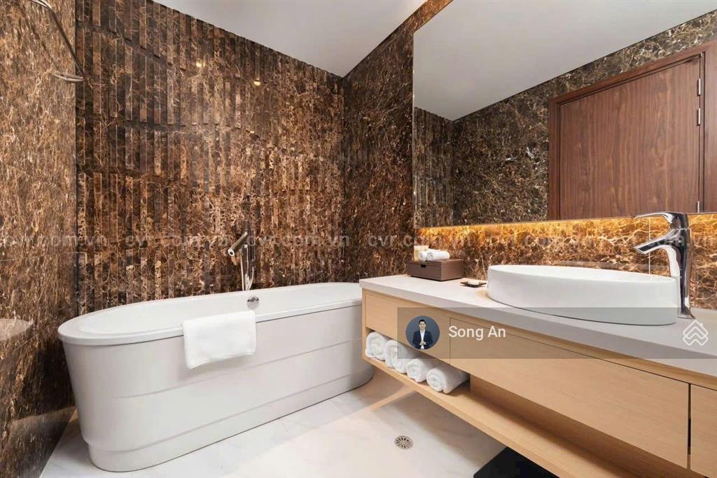 Chính chủ bán ngày căn 2pn, full nội thất cao cấp, 123m2, sổ hồng vĩnh viễn, view trực diện biển