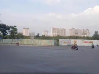 Cho thuê 20 hecta đất mt nguyễn lương bằng, q7. có thể cắt được 5 hecta, giá 30ng/m2