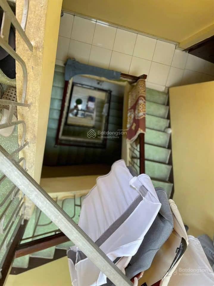 Bán siêu phẩm mặt phố hồng hà, ô tô tránh, kinh doanh đa dạng dt 80m2 4.5 tầng, mt rộng. giá tốt