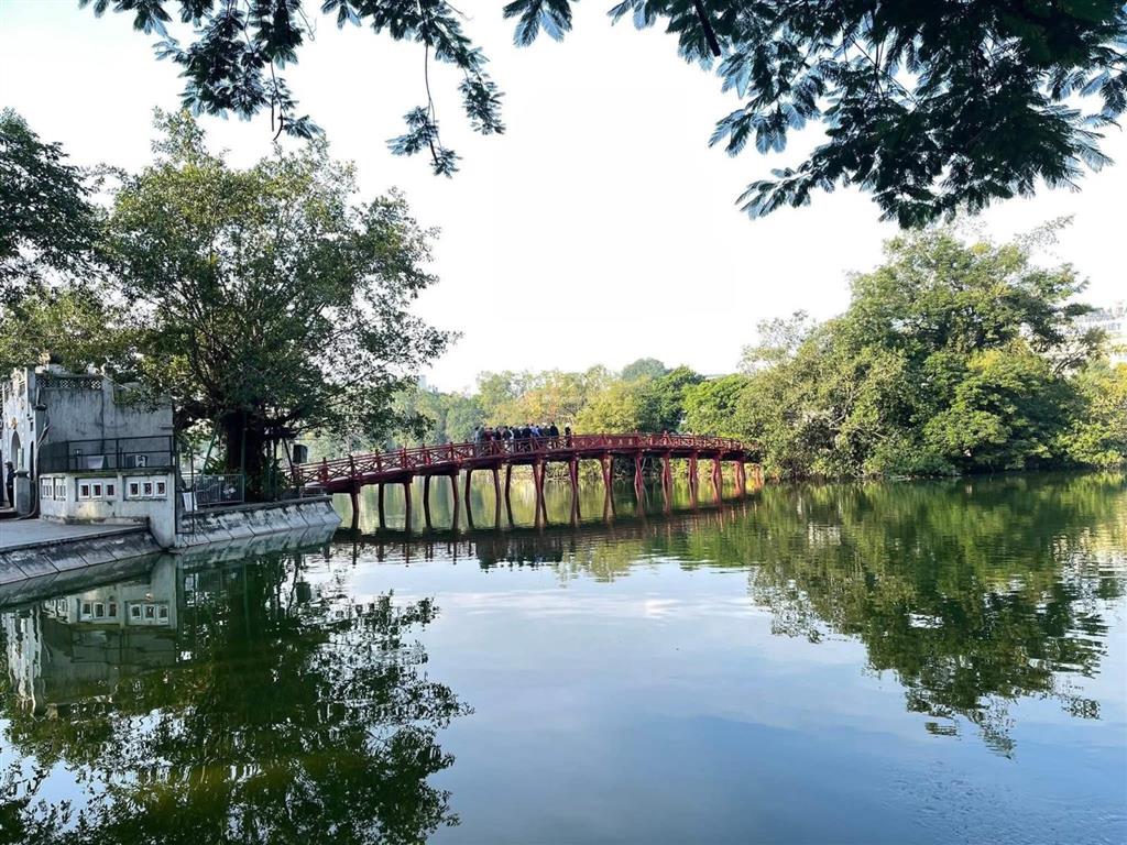 Bán đất trung tâm hoàn kiếm dt gần 500m2.
mặt tiền và hậu siêu rộng gần 20m, thửa vuông đẹp giá tốt