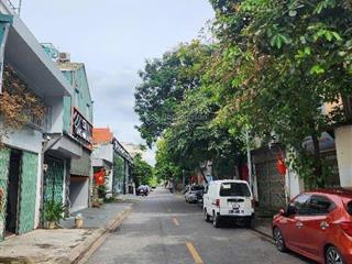 Bán căn biệt thự ở mỹ đình gần sân vận động mỹ đình, vị trí rất đẹp giá hơn 200 bằng giá vị trí ngõ