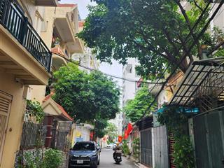 Cần bán nhà phố nguyễn văn cừ dt 165m2, 4 tầng khu phố vip nhất long biên dân trí cao và sầm uất