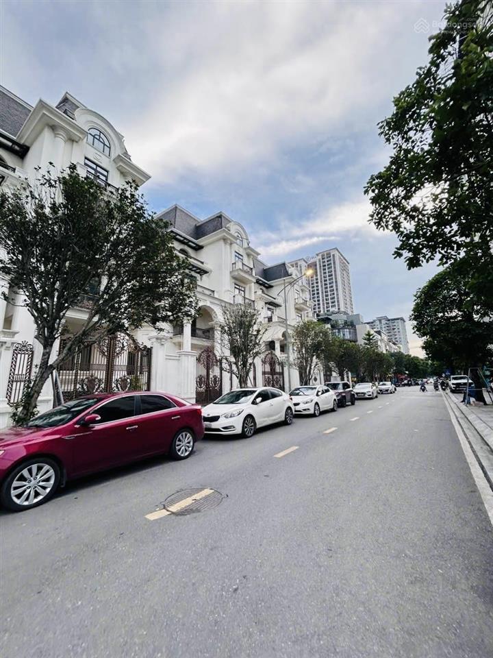 Nhà biệt thự đơn lập khu vinhomes gardenia hàm nghi, 267m2 6 tầng mt 15m, an ninh tốt, giá 96 tỷ