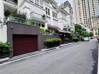 Nhà biệt thự quan chức quận tây hồ nơi đáng sống, 205m2 mặt tiền 15m, an ninh tốt, giá 124.5 tỷ