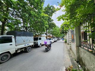 Mảnh đất xây toà văn phòng view hồ tây đối diện sunshine, 140m2 mt 6.8m ô tô qua, giá 29.4 tỷ