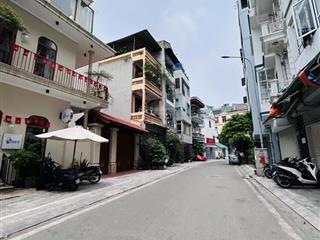 Mảnh đất xây toà văn phòng 10 tầng ngay ngoại giao đoàn, 100m2 mt 6.2m ô tô tránh, giá 25.86 tỷ