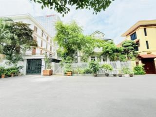 Hiếm nhà biệt thự sân vườn quan chức cấp cao nơi đáng sống, 296m2 mt 16m an ninh tốt, giá 145 tỷ