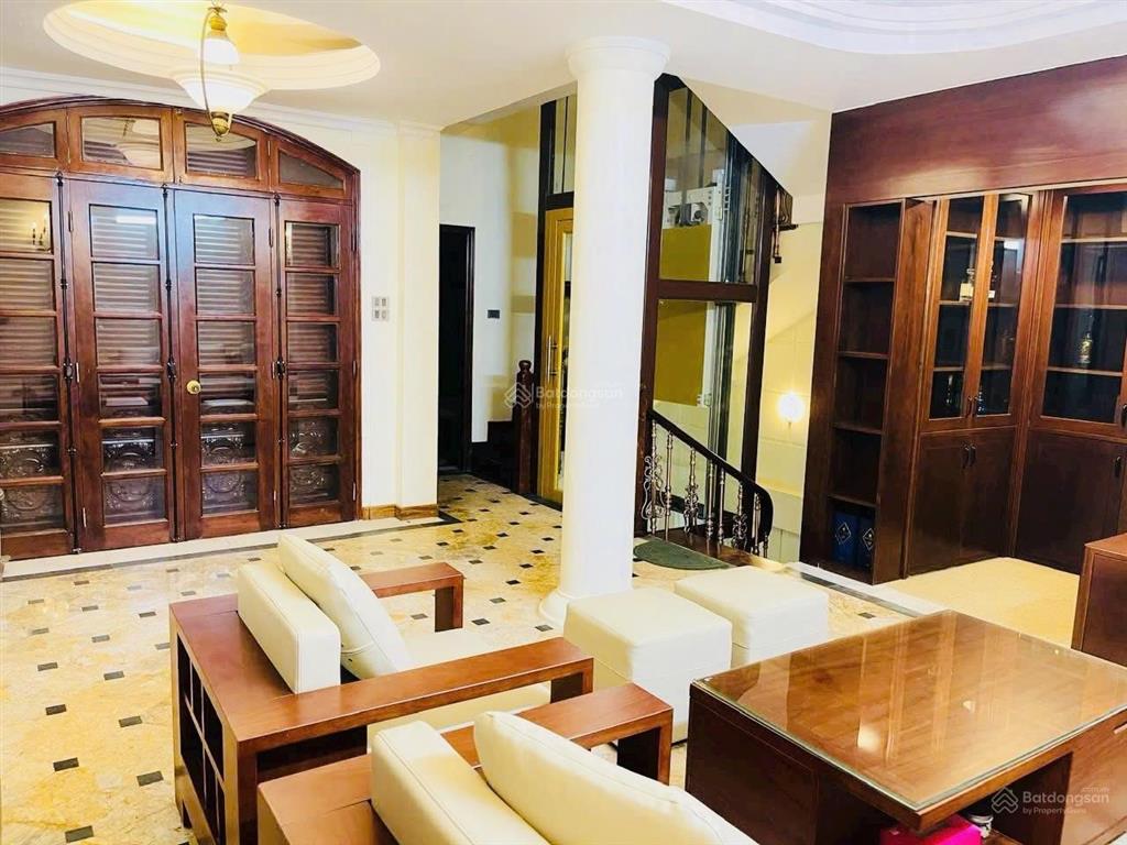 Nhà biệt thự sân vườn quảng an quảng khánh tây hồ, 100m2 thang máy mt 9m an ninh tốt, giá 48 tỷ